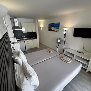 Cozy In Cristianos Free Wifi Appartamento